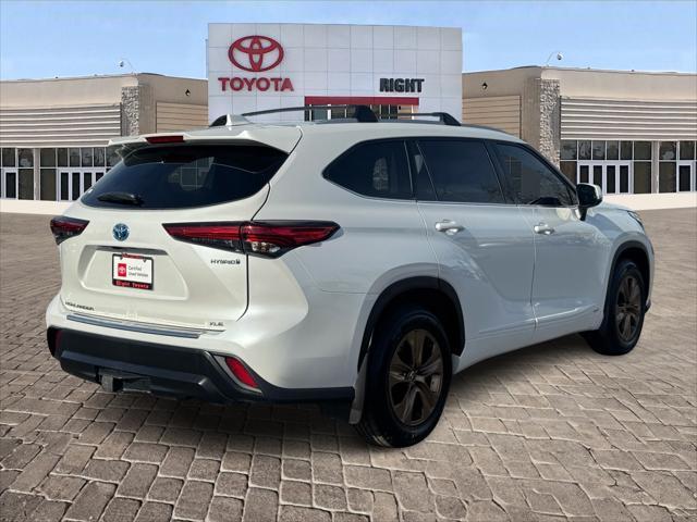 used 2022 Toyota Highlander Hybrid car, priced at $40,988