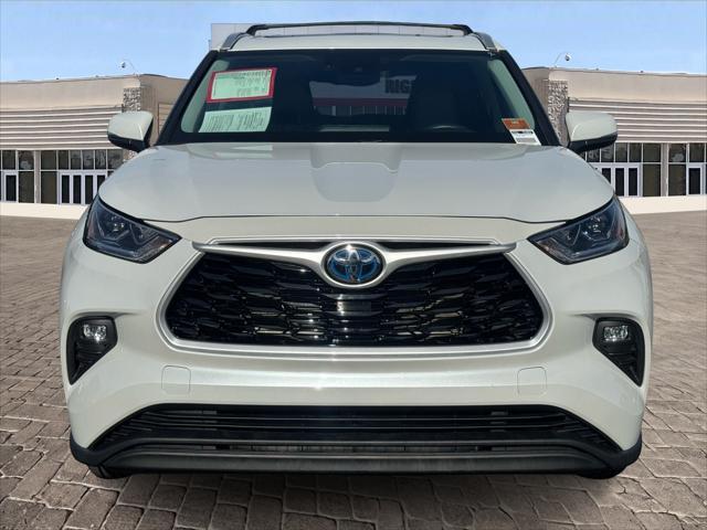 used 2022 Toyota Highlander Hybrid car, priced at $40,988