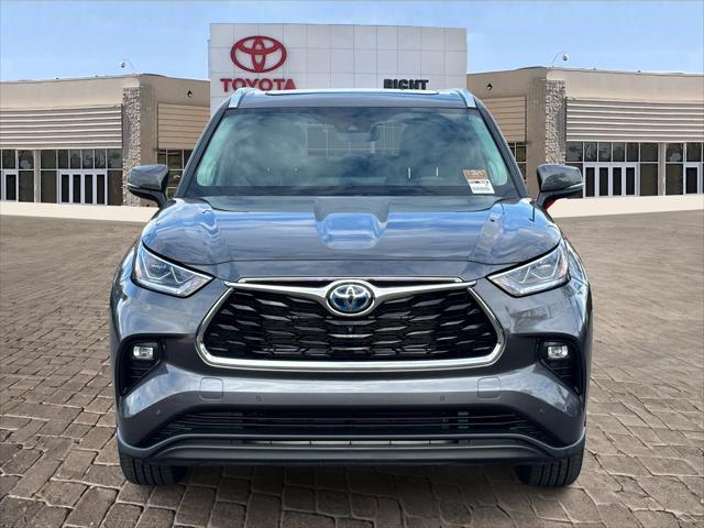 used 2021 Toyota Highlander Hybrid car, priced at $38,680