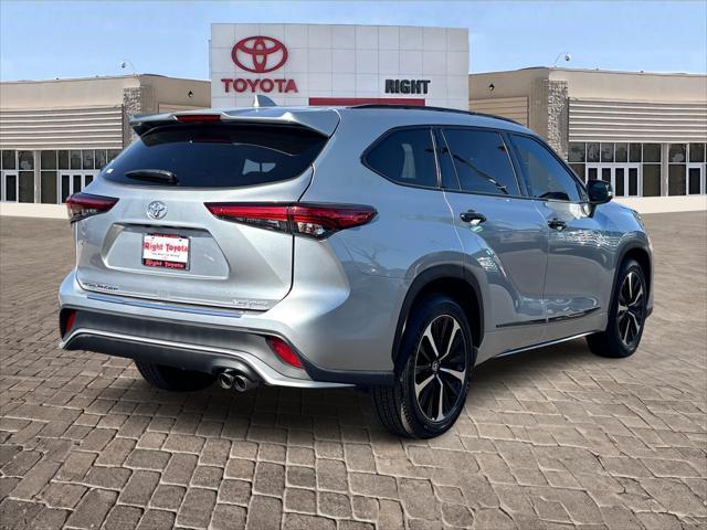 used 2021 Toyota Highlander car, priced at $35,034