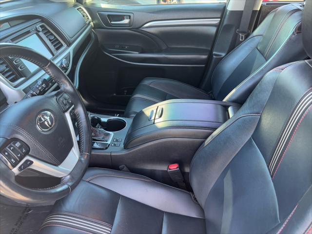 used 2019 Toyota Highlander car, priced at $24,987