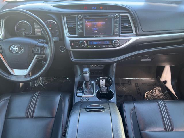 used 2019 Toyota Highlander car, priced at $24,987