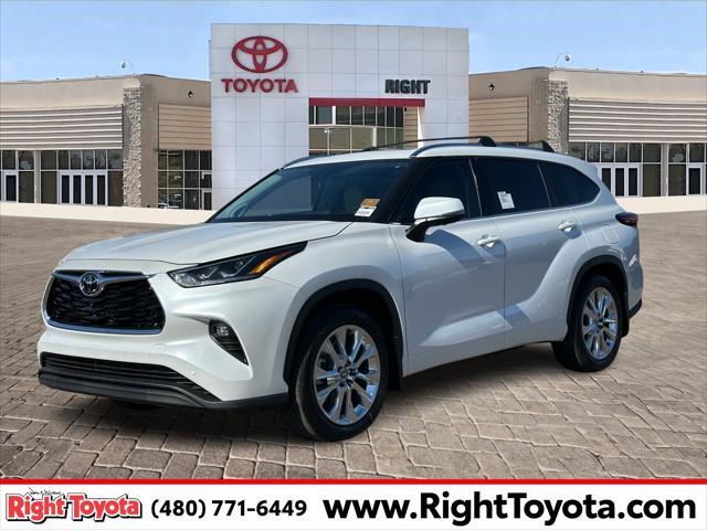 new 2025 Toyota Highlander car, priced at $52,573