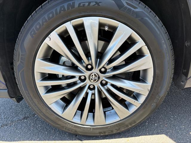 used 2021 Toyota Highlander car, priced at $34,255