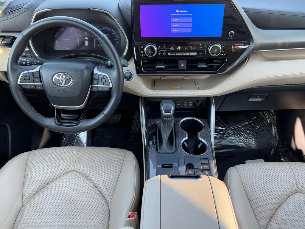 used 2023 Toyota Highlander car, priced at $40,974