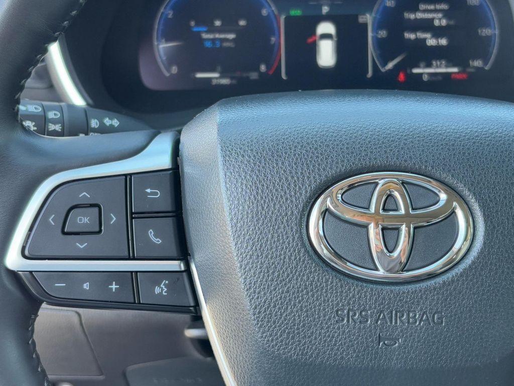 used 2023 Toyota Highlander car, priced at $40,974
