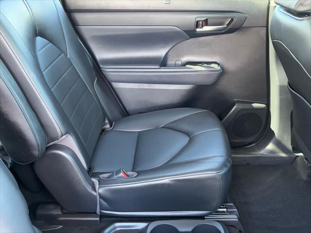 used 2022 Toyota Highlander car, priced at $36,864