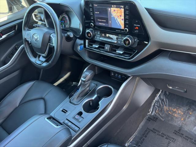 used 2022 Toyota Highlander Hybrid car, priced at $38,385
