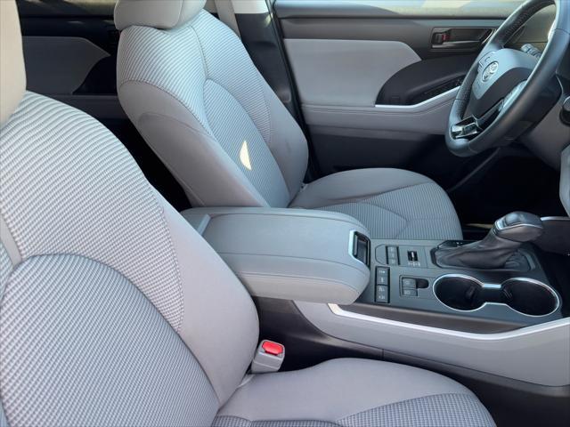 used 2021 Toyota Highlander car, priced at $32,365