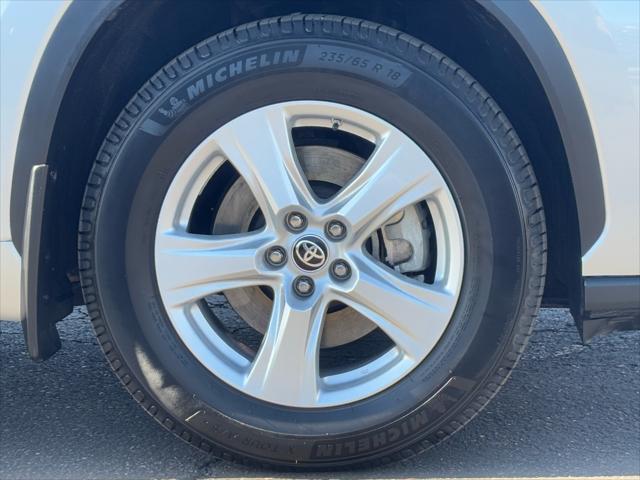 used 2021 Toyota Highlander car, priced at $32,365