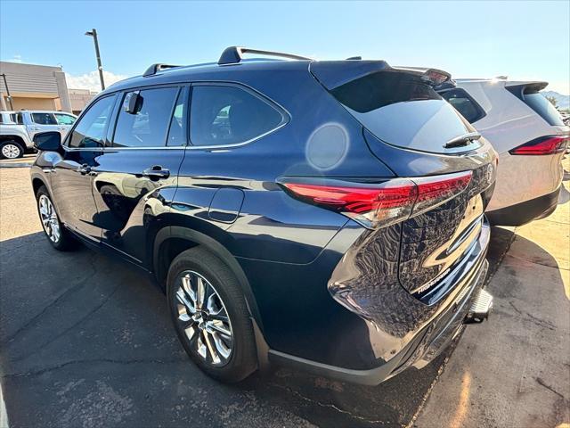 used 2023 Toyota Highlander Hybrid car, priced at $60,999