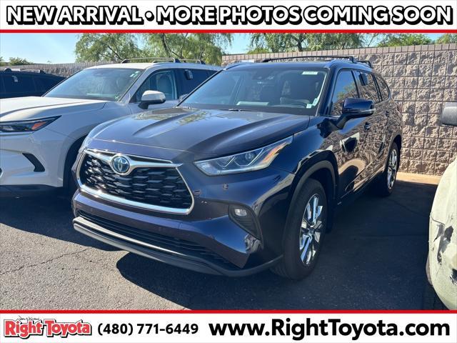 used 2023 Toyota Highlander Hybrid car, priced at $60,999