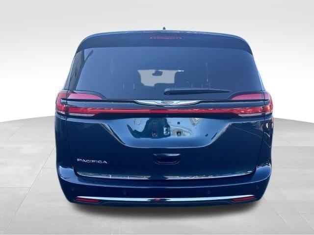 new 2025 Chrysler Pacifica car, priced at $42,640