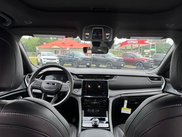 new 2025 Jeep Grand Cherokee car, priced at $47,625