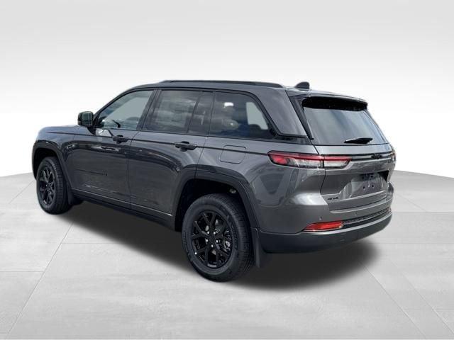 new 2025 Jeep Grand Cherokee car, priced at $44,740