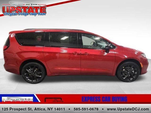 new 2025 Chrysler Pacifica car, priced at $49,981