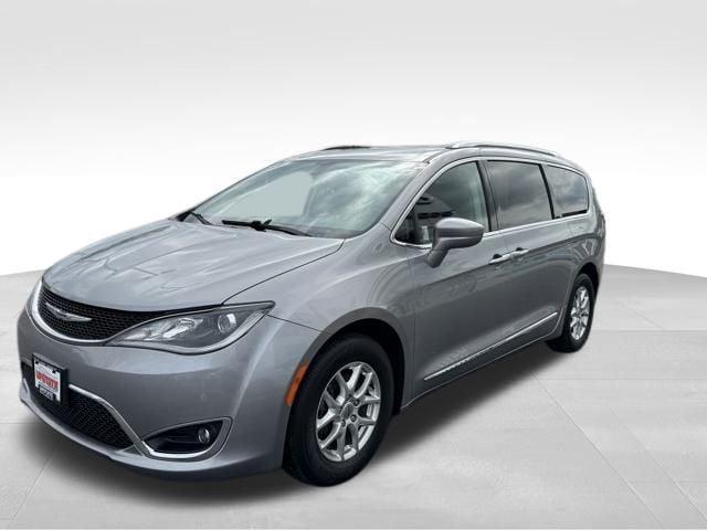 used 2020 Chrysler Pacifica car, priced at $12,984