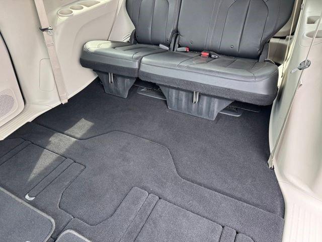 used 2020 Chrysler Pacifica car, priced at $13,992