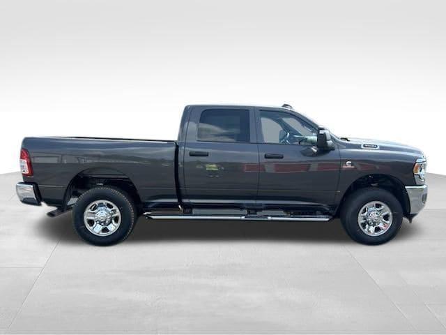 new 2024 Ram 3500 car, priced at $62,127