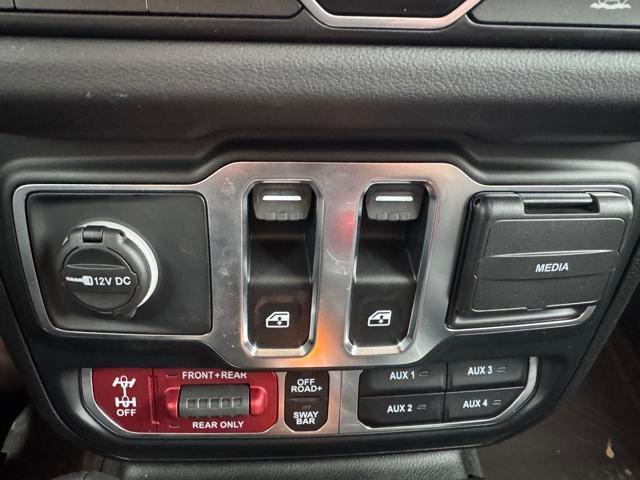 new 2025 Jeep Wrangler car