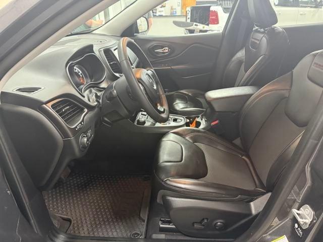 used 2022 Jeep Cherokee car, priced at $27,372