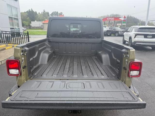 new 2025 Jeep Gladiator car, priced at $48,198