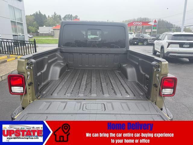 new 2025 Jeep Gladiator car, priced at $48,198