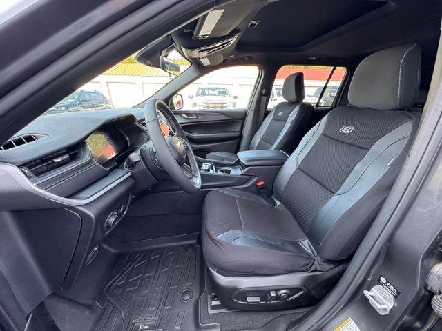 used 2025 Jeep Grand Cherokee car, priced at $35,544