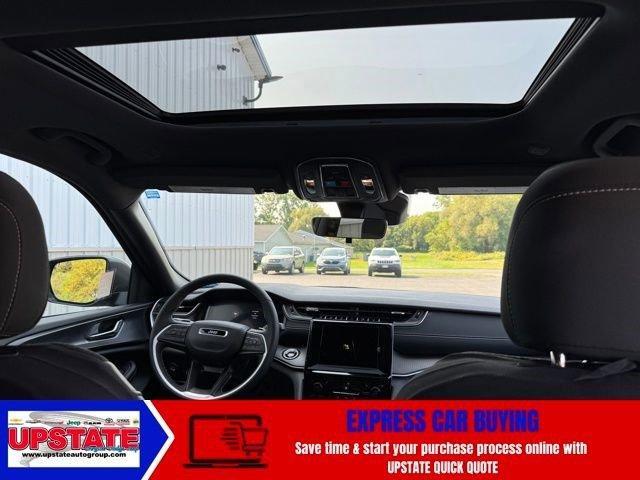 used 2025 Jeep Grand Cherokee car, priced at $35,544