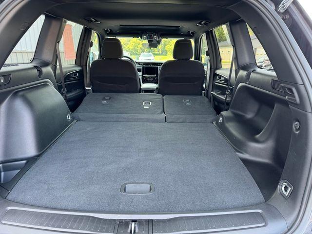 used 2025 Jeep Grand Cherokee car, priced at $36,140