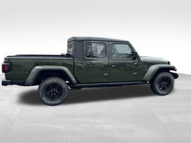 used 2022 Jeep Gladiator car, priced at $35,377