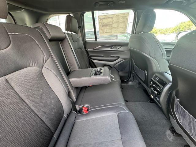 new 2025 Jeep Grand Cherokee car, priced at $40,055