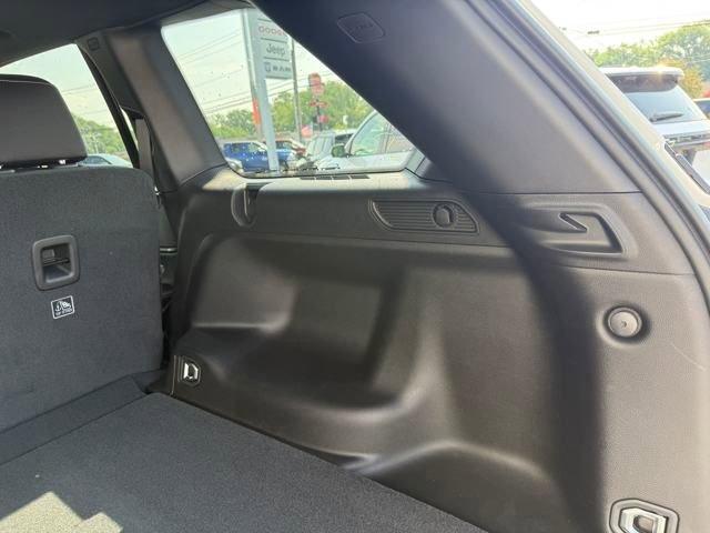 new 2025 Jeep Grand Cherokee car, priced at $42,072