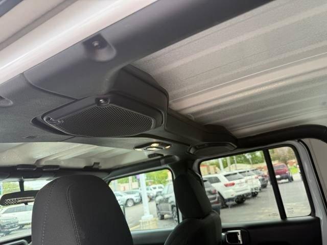 used 2022 Jeep Gladiator car, priced at $34,892