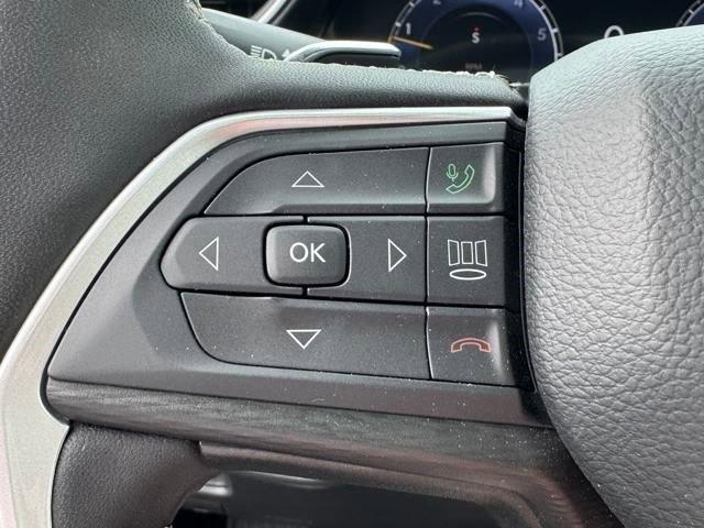 used 2023 Jeep Grand Cherokee car, priced at $38,887