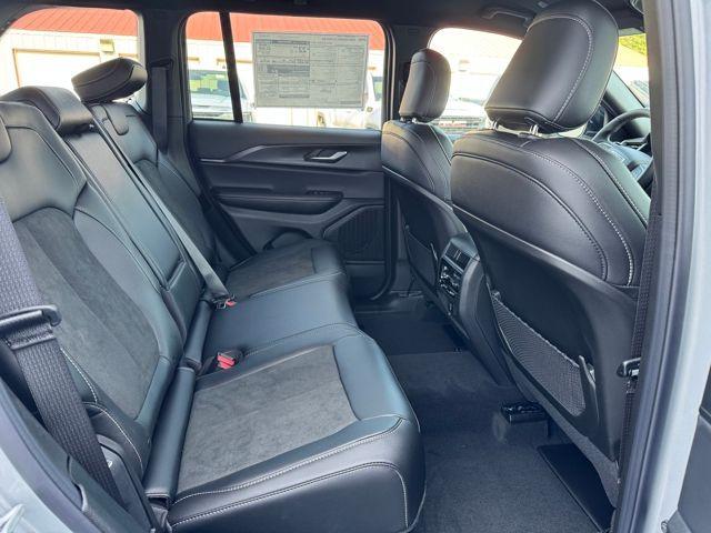 new 2025 Jeep Grand Cherokee car, priced at $41,782