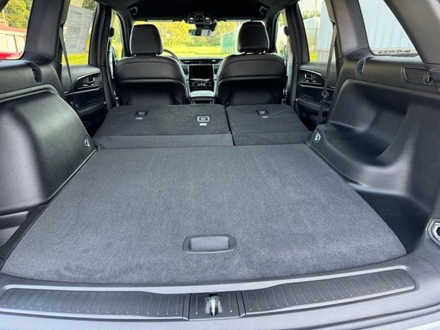 new 2025 Jeep Grand Cherokee car, priced at $41,782