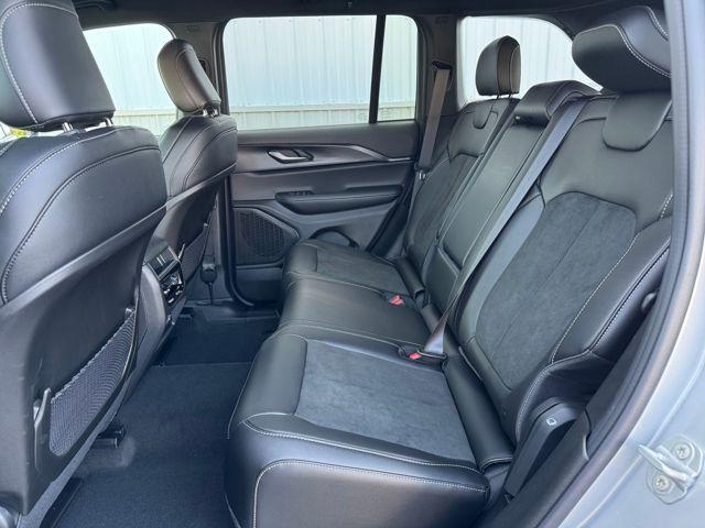 new 2025 Jeep Grand Cherokee car, priced at $41,782