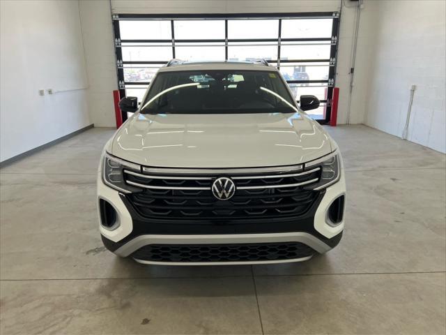 new 2025 Volkswagen Atlas car, priced at $47,370