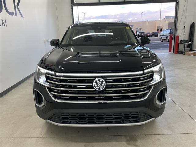 new 2025 Volkswagen Atlas car, priced at $49,534