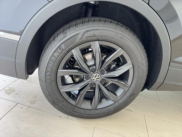 new 2024 Volkswagen Tiguan car, priced at $33,611