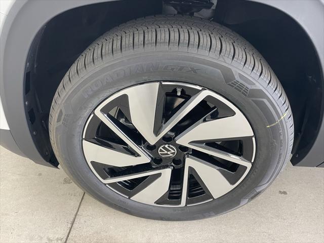 new 2025 Volkswagen Atlas car, priced at $49,650