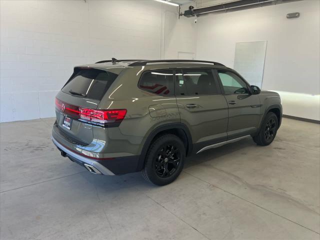 new 2025 Volkswagen Atlas car, priced at $47,370