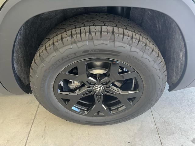 new 2025 Volkswagen Atlas car, priced at $47,370