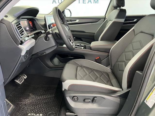 new 2025 Volkswagen Atlas car, priced at $47,370