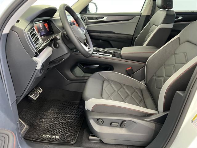 new 2025 Volkswagen Atlas car, priced at $47,925
