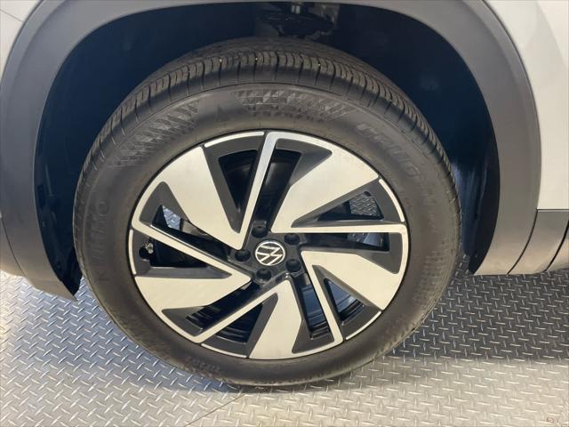 used 2024 Volkswagen Atlas car, priced at $39,999