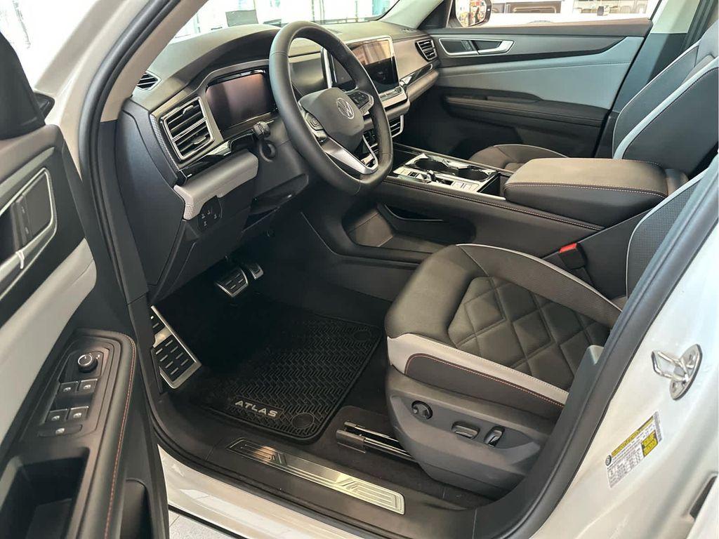 new 2025 Volkswagen Atlas car, priced at $47,311