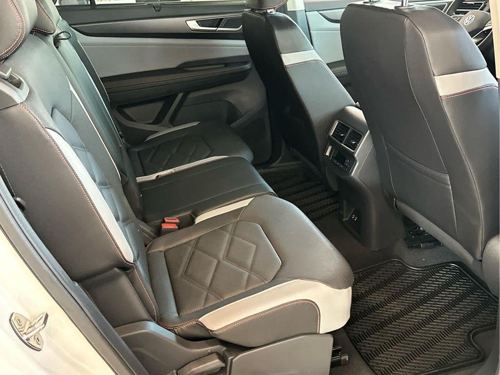 new 2025 Volkswagen Atlas car, priced at $47,311