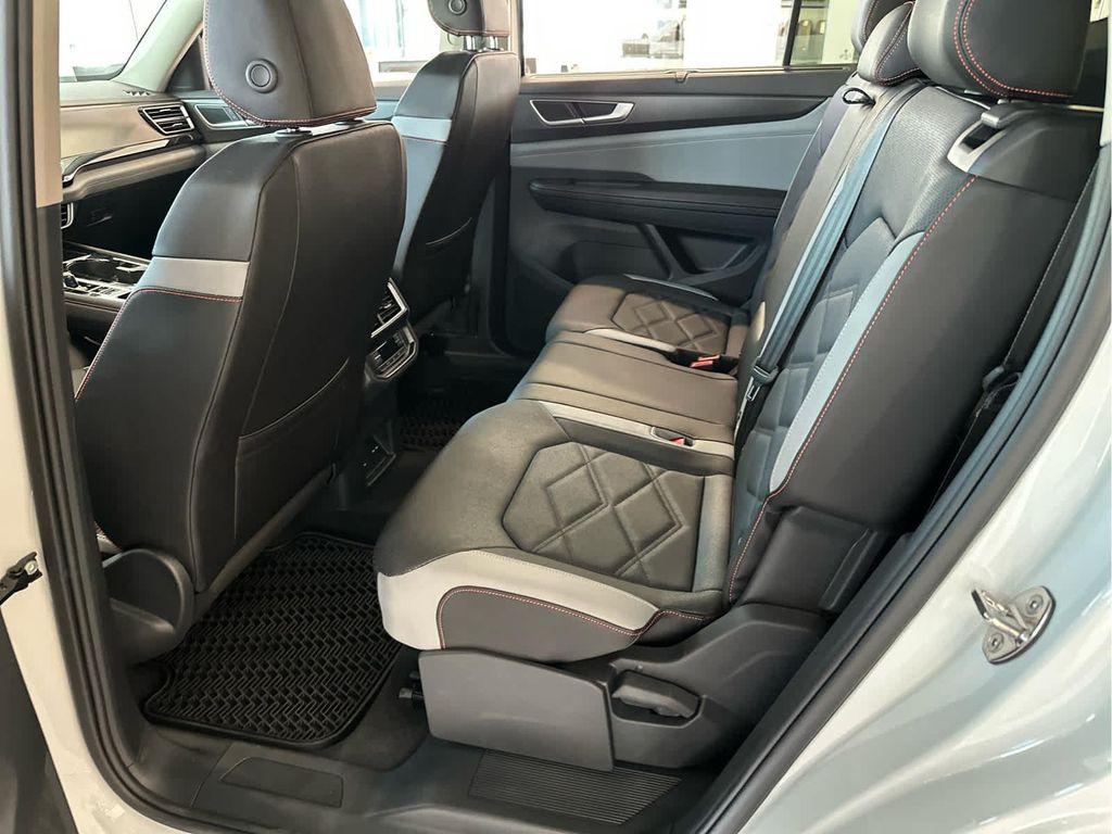 new 2025 Volkswagen Atlas car, priced at $47,311